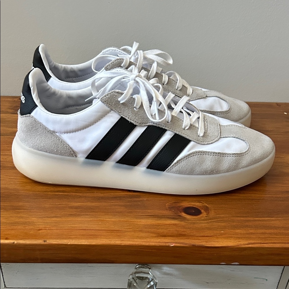 Adidas Barreda Decode white black sz 12 EUC